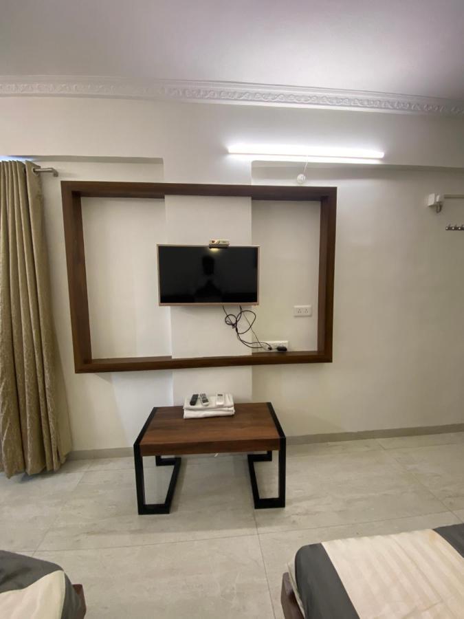 Hotel Sai Ssl Shirdi Eksteriør billede